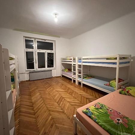 Hostel Golden Horn ซาราเยโว ภายนอก รูปภาพ
