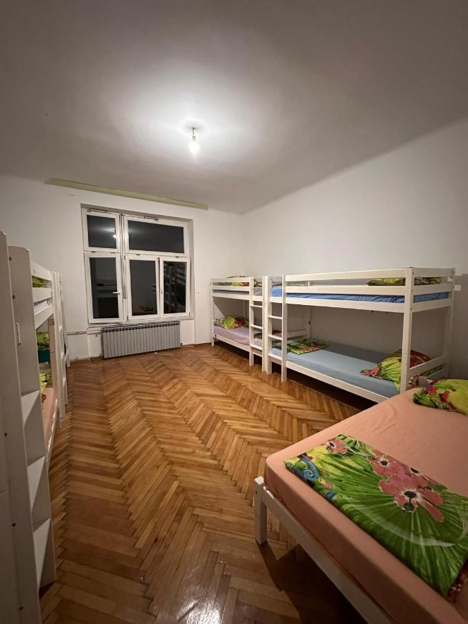 Hostel Golden Horn ซาราเยโว ภายนอก รูปภาพ