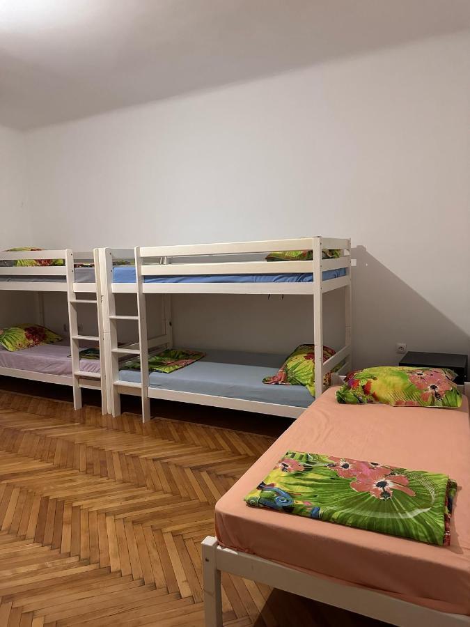 Hostel Golden Horn ซาราเยโว ภายนอก รูปภาพ