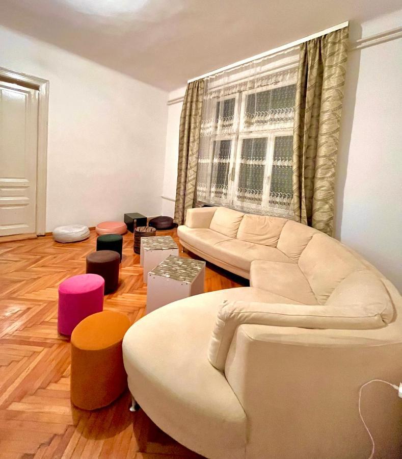 Hostel Golden Horn ซาราเยโว ภายนอก รูปภาพ